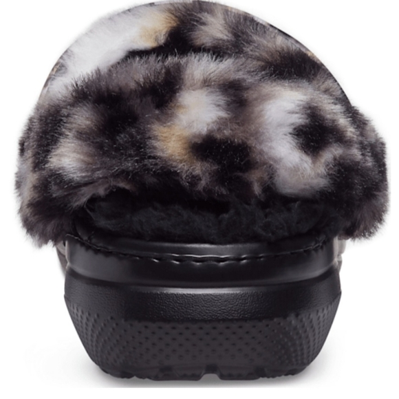 Crocs CLASSIC FUR SURE WOMEN CLOG - Picture 15 of 15